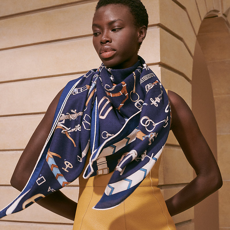 Chevaux Dechaines shawl 140 | Hermès UK